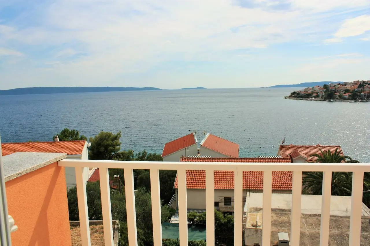 Apartment Villa Wind Okrug Gornji